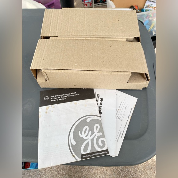 GE CB Citizen Band Transceiver Model 3-5980 40 Channel Hand Held - Picture 3 of 5